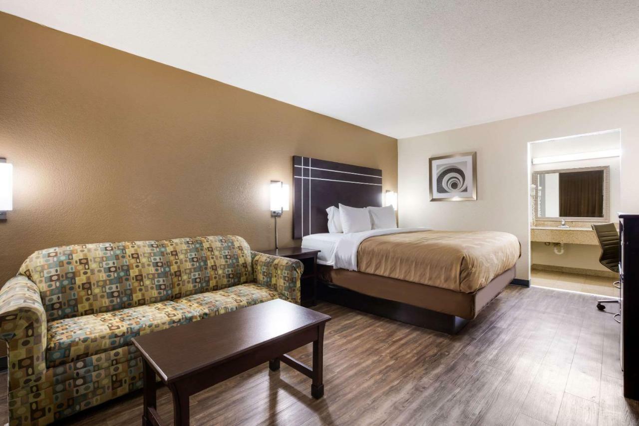 Quality Inn Starkville Exterior foto