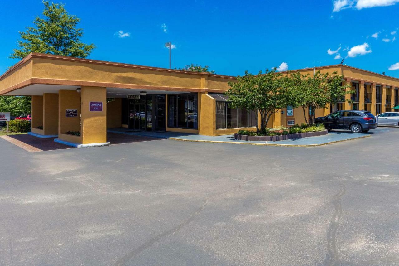 Quality Inn Starkville Exterior foto